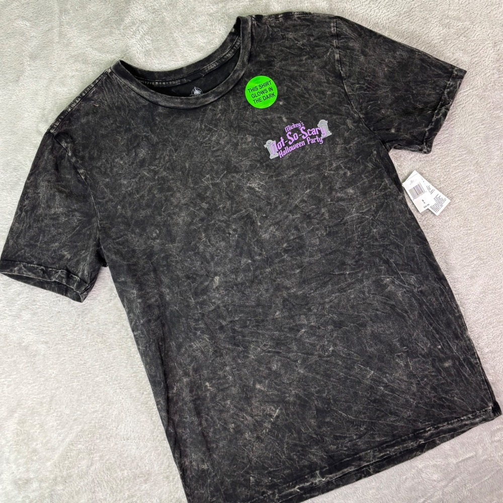 Disney Men's Mickey's Not-So-Scary Halloween Party Glow Tee Sz Small Black